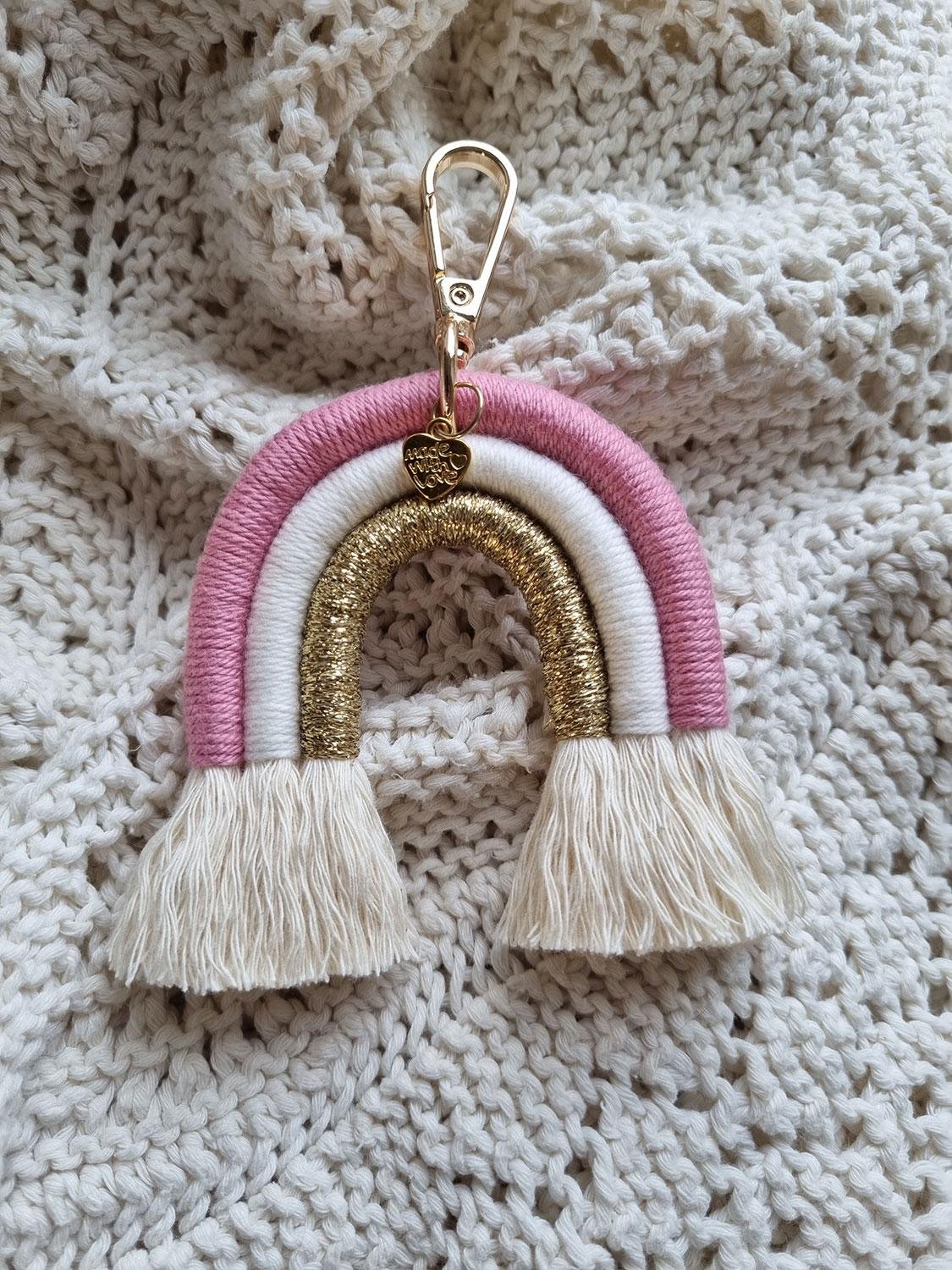 Regnbue Macrame Nøglering Støvet Rosa Hvid Guld
