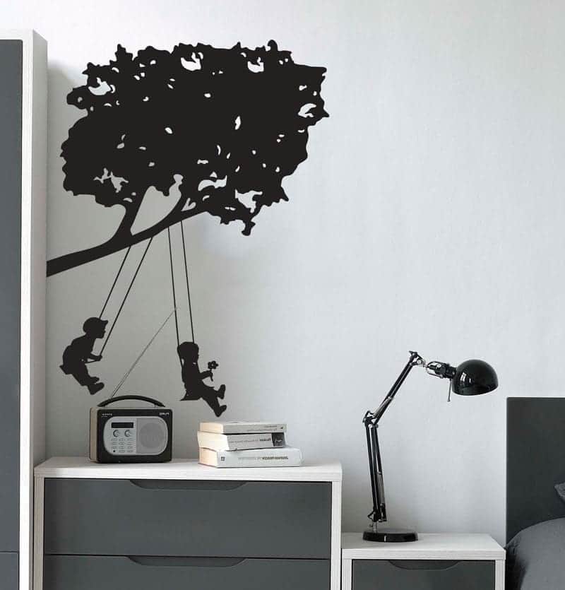 Børn Gynger Under Træ Wallsticker