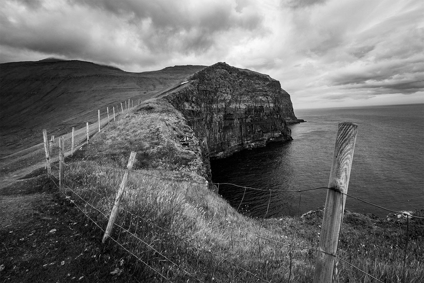 Fences Near Gjoì Gv Af Rasmus Gundorff Sæderup