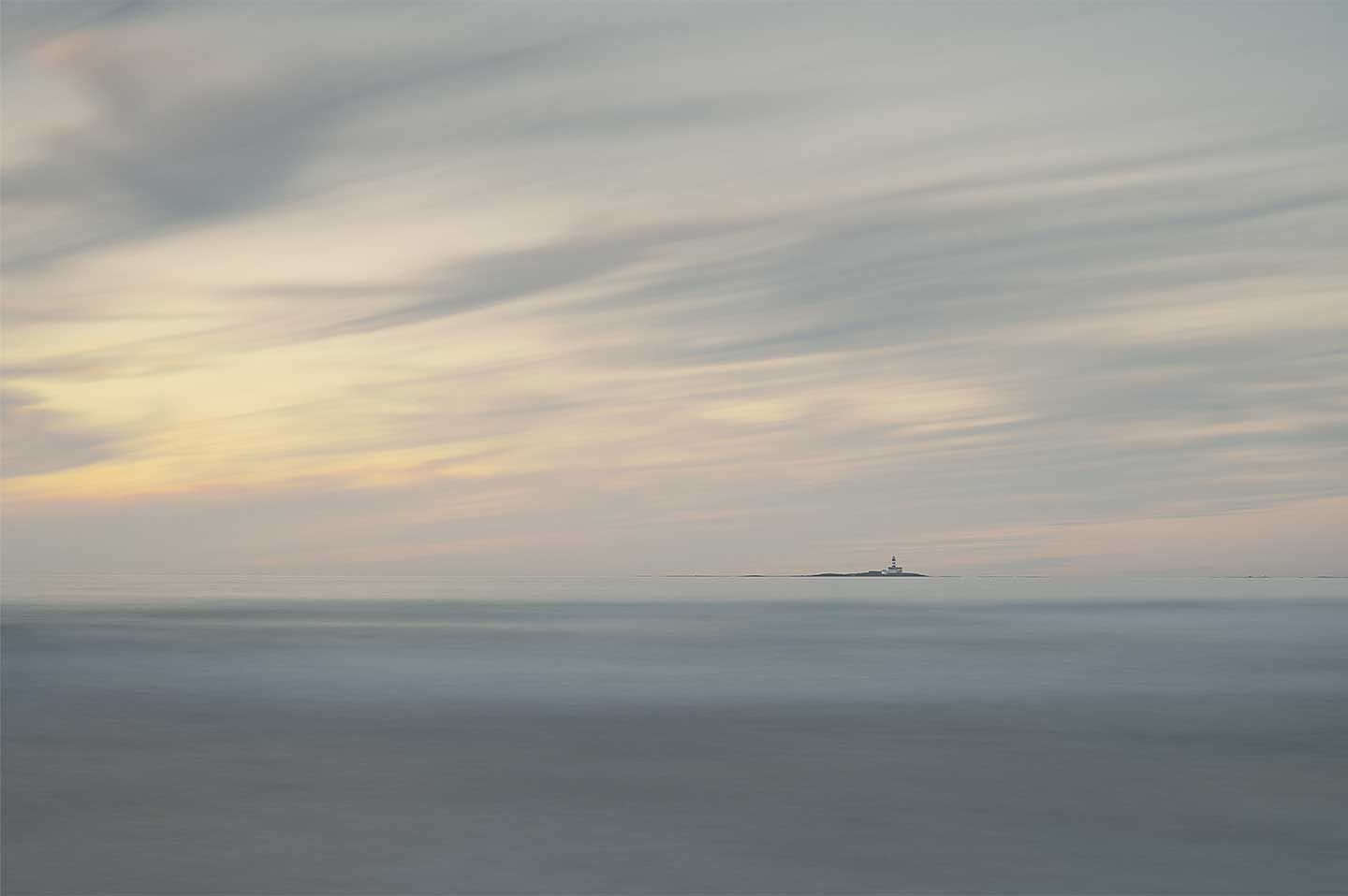 Minimalistic Lighthouse   Af Cato Johan Rød Photography