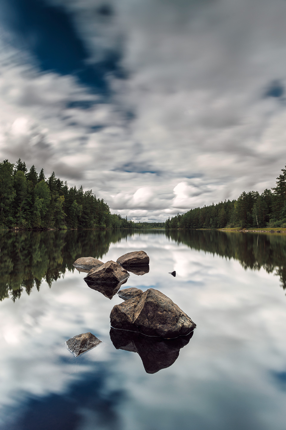 Mirroring Clouds Af Mikkel Beiter