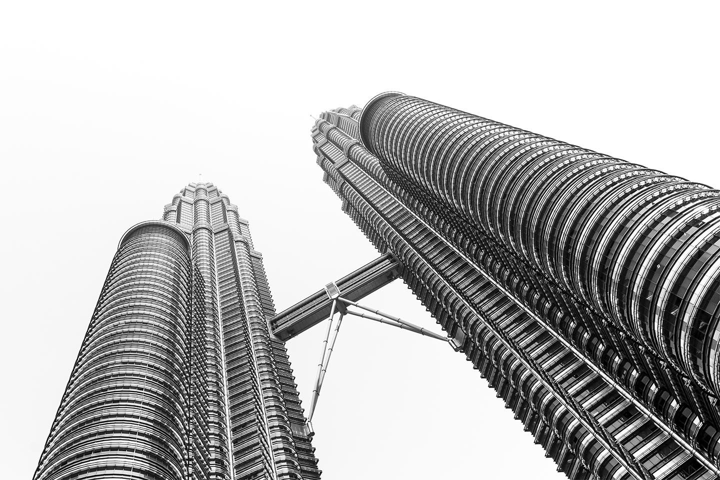 Skyscrapers Reaching High Af Rasmus Gundorff Sæderup