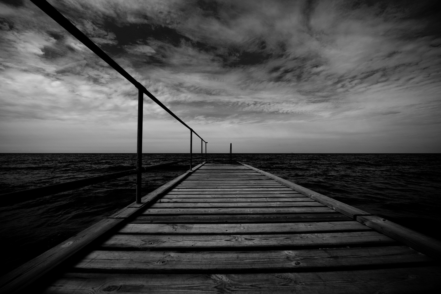 Walk The Faded Line Af David Foli