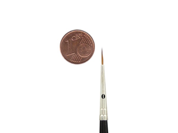 Feldherr Kolinsky Red Sable Brush Size      195 152    7mm   Visible Hair Length 9mm