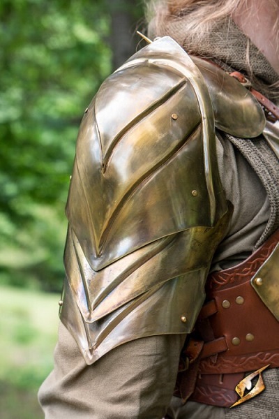 Illumine Shoulder Ancient Brass Epic Armoury Small Medium Live Rollespil