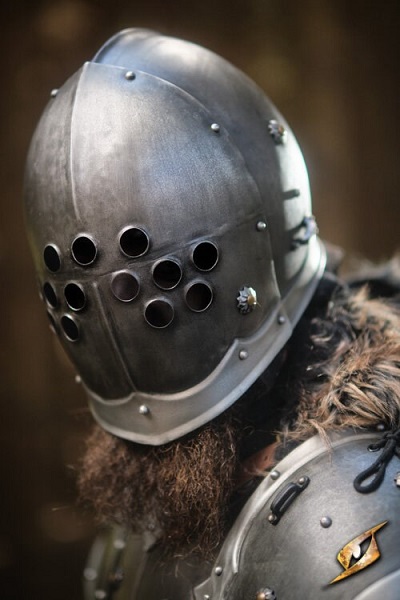 Marauder Helmet Epic Armoury Epic Dark Small Medium Live Rollespil